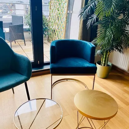 The Luxury Green Penthouse In Center With Terrace And Free Parking Apartment