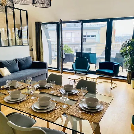 Apartment The Luxury Green Penthouse In Center With Terrace And Free Parking