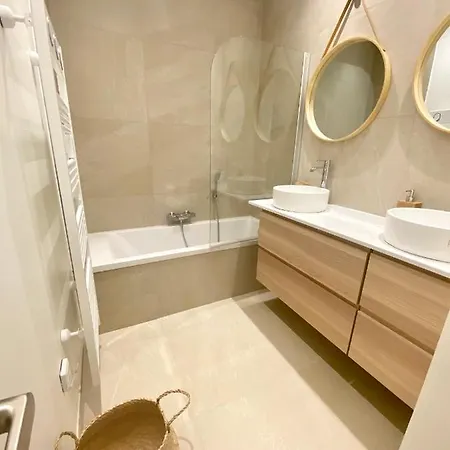 The Luxury Green Penthouse In Center With Terrace And Free Parking Luxemburg